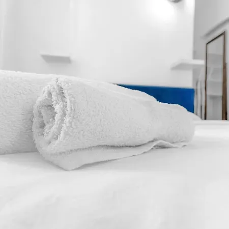 Apartament Duomo 15 Min - Navigli 10 Min - Luminoso, Wifi E Ac Mediolan